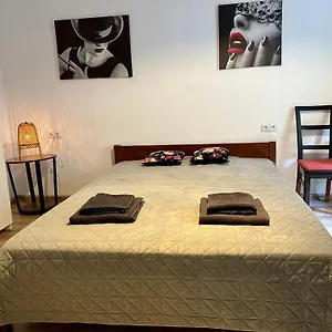 wolnica-apartament.krakowhotelspoland.com/